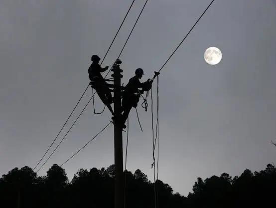 無人機電力巡檢